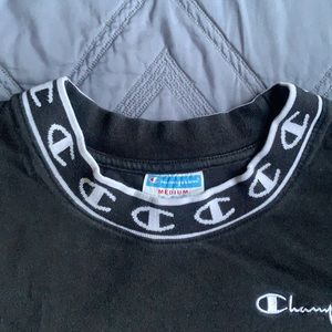 CHAMPION black t-shirt w/ accent collar